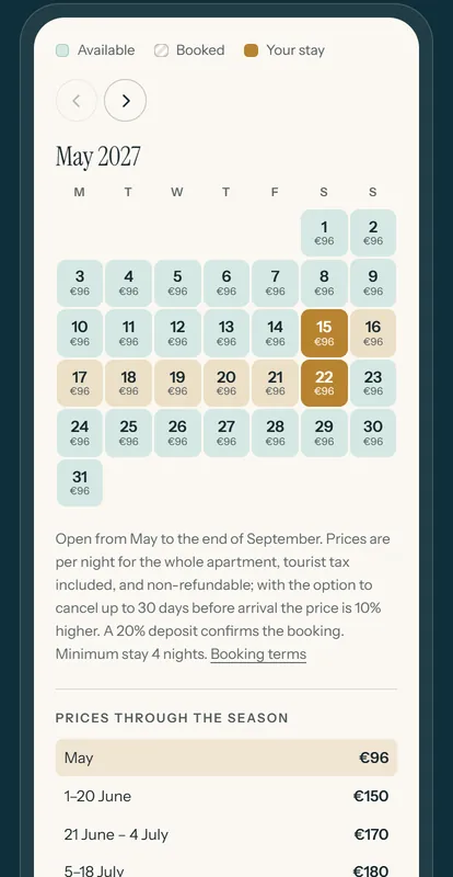 The calendar on the Apartman u luci Sali website: a stay from 15 to 22 May picked, with the nightly price on every day.