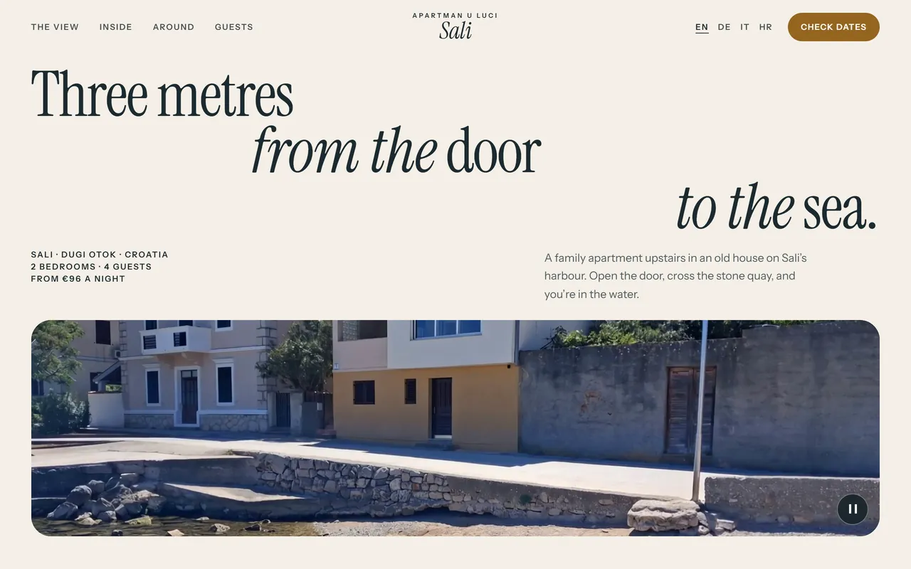 apartmansali.com home page: “Three metres from the door to the sea” and a house on the quay